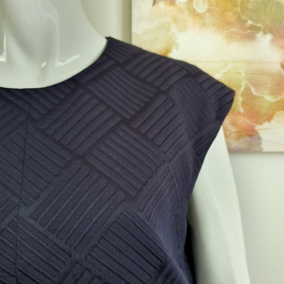 Country Road Navy Blue Textured Structured Crop Top Size L - Picture 9 of 12